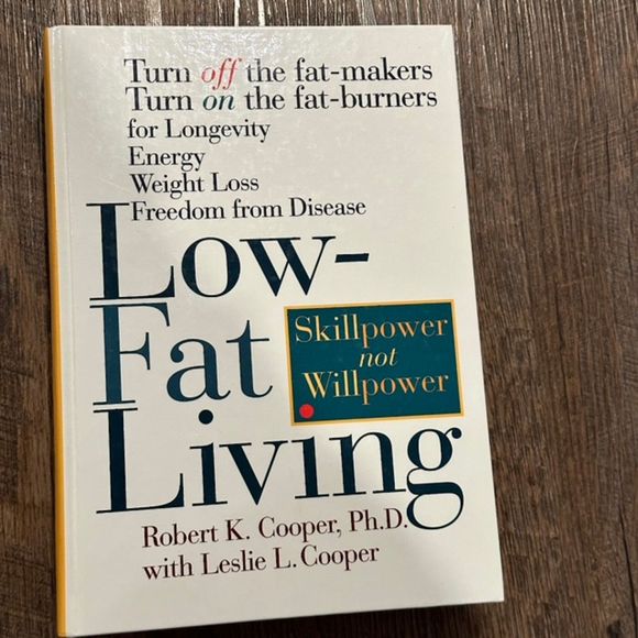 Low-Fat Living by Cooper 1996- Longevity Energy Weight Loss Freedom from Disease - Picture 1 of 10